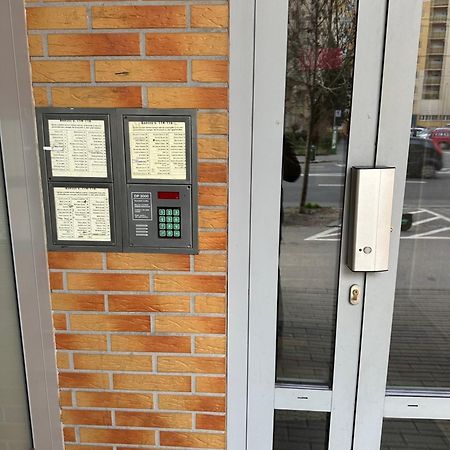 Cozy Apartment In District 8 Budapest Exterior photo